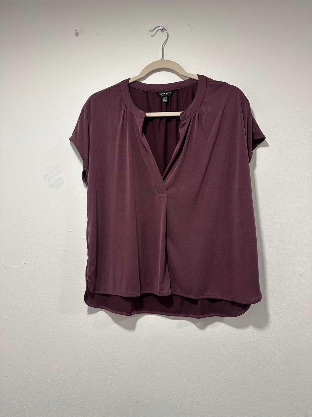 Women's Plum Split-Neck Short Sleeve Top 099